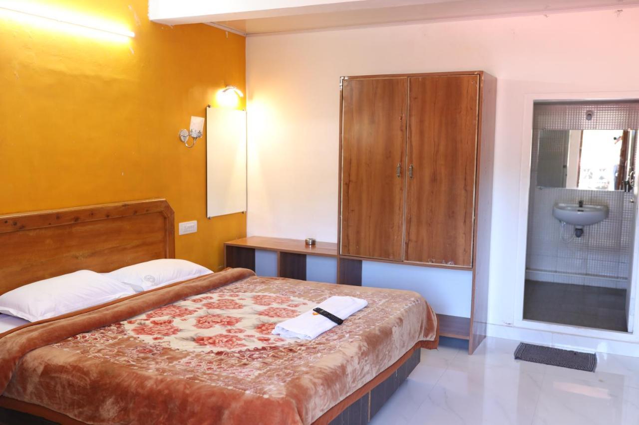 Hotel Sri Balaji Ooty Bagian luar foto