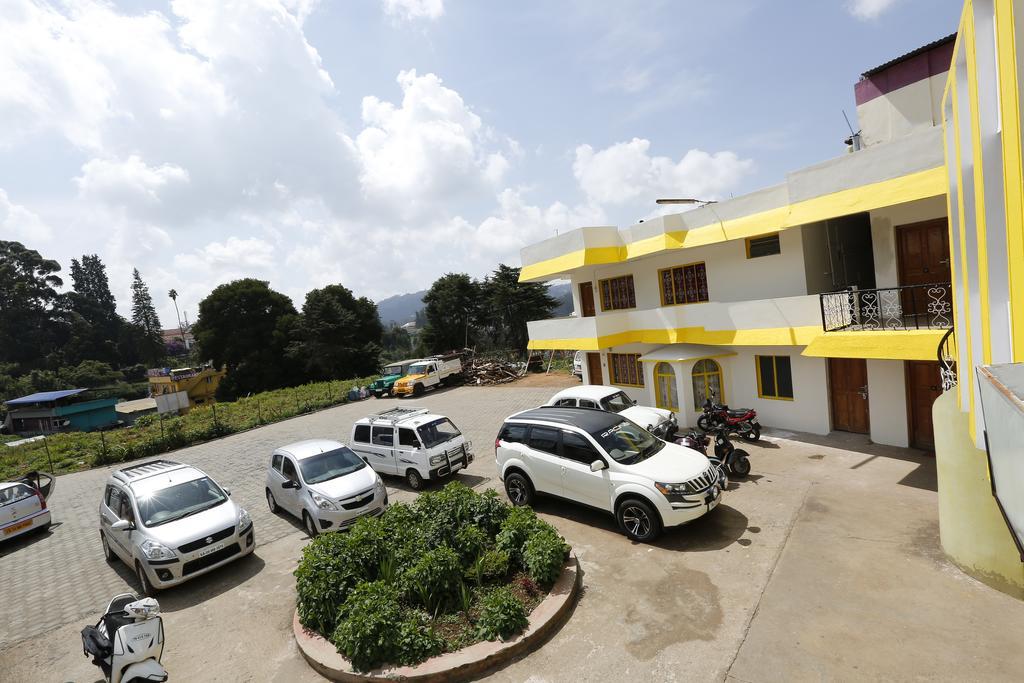 Hotel Sri Balaji Ooty Bagian luar foto