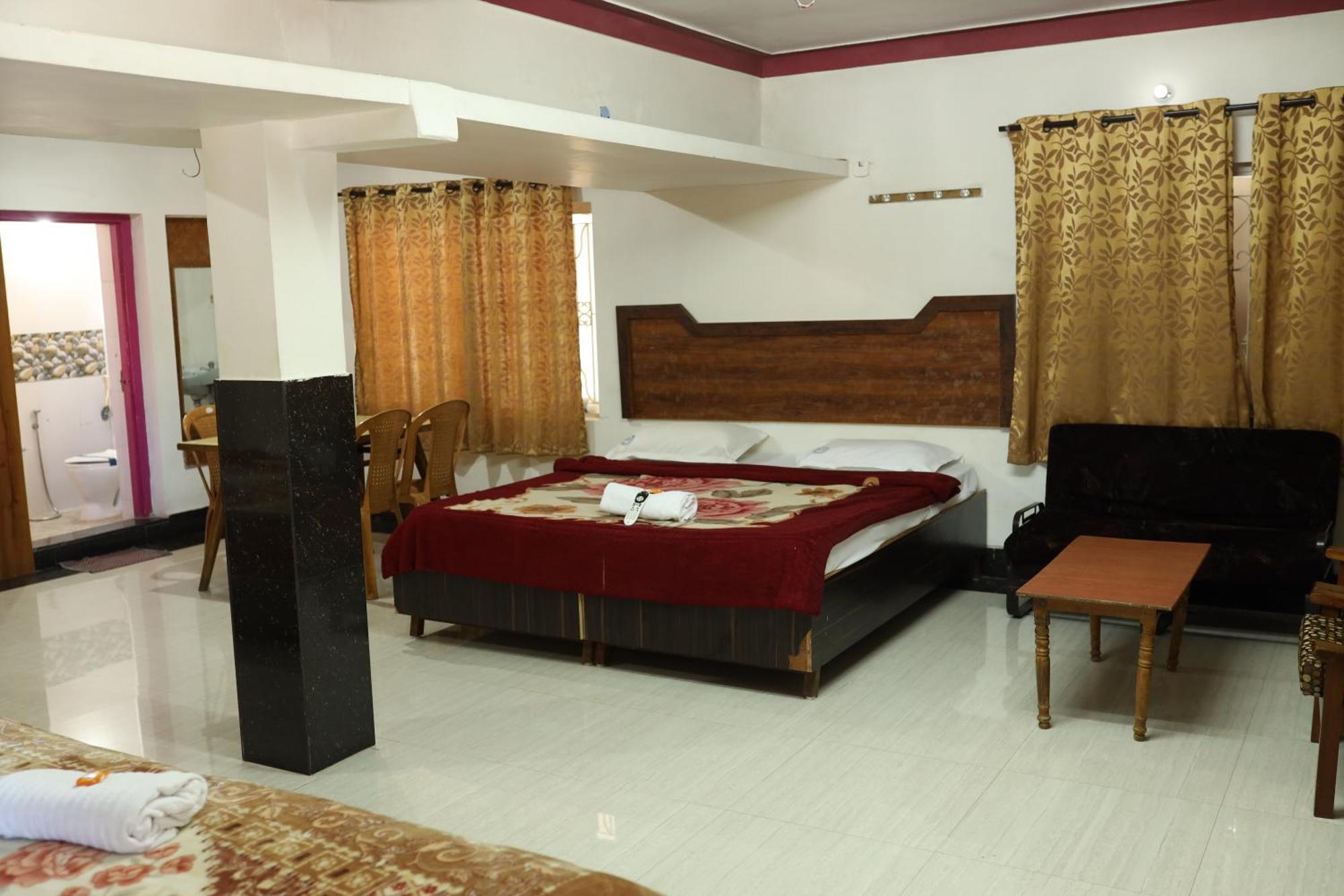 Hotel Sri Balaji Ooty Bagian luar foto
